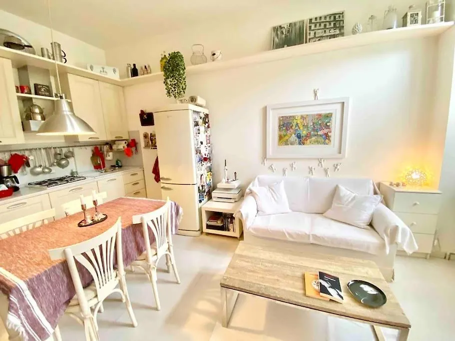 Garden View, Free Parking And Checkout In The Afternoon Διαμέρισμα Μιλάνο Ιταλία